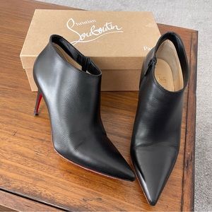 🔥 Christian Louboutin Black Eloise Booties